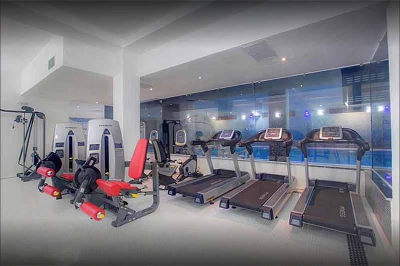 باشگاه بدنسازی هتل ایران کیش